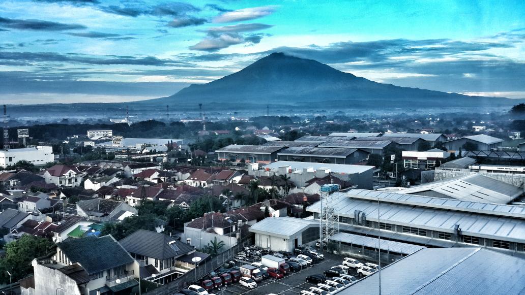 CirebonBribin's tweet photo. Panorama Gunung Ciremai pagi ini dari Cirebon http://t.co/PvthA7qQmk