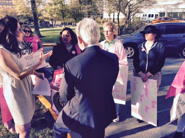 MarkHerringVA's tweet photo. Good visit w #SaveSweetBriar crew 2night in Fairfax. Lets keep talking,looking 4 solutions. Its a very special school http://t.co/toHlqfwnpj