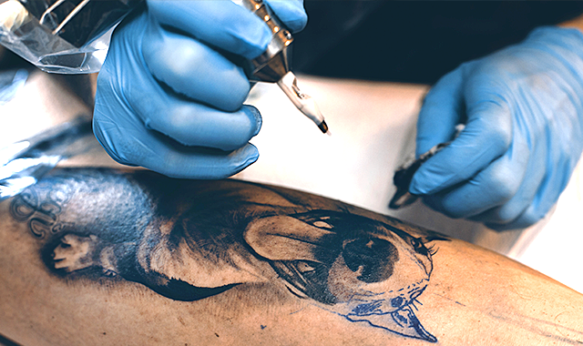 DermTimesNow's tweet photo. Tattoo epidemic...http://t.co/wpBs5kZBLu #Dermatology http://t.co/wad5OBsKwm