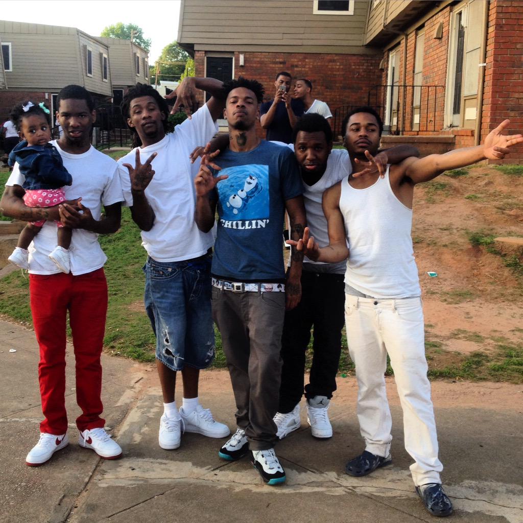 OMGYoungCooley's tweet photo. 4season 60s Me &amp; My LoCs #OG @CRAZYGOOD4life #Meto #NHShit ♿️🚾♿️🚾♿️🚾 http://t.co/H7mgoSwRBp