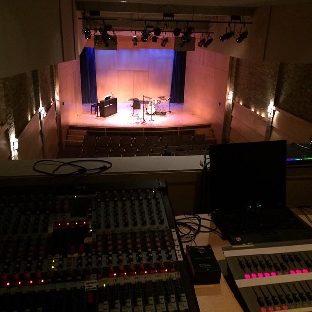 AndrewVanderbye's tweet photo. Rob Haight jazz night at the Skokie Theatre #ViewFromTheBooth http://t.co/IyY0hEWRWf