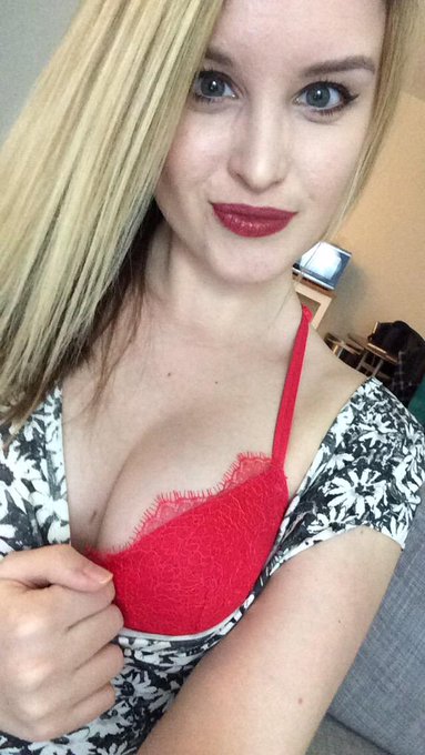 Here's a glimpse of a tame photo from snapchat. 200 tkns gets you one full month! :) http://t.co/kWOhmvZ5l2<a href="/tag/mfcswag"class="tags"><span>#mfcswag</span></a>