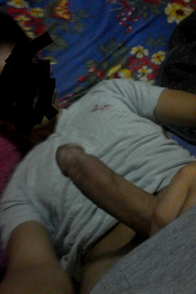 CruzzTittoBi's tweet photo. My cock! Fv Rt @CocksDaily @CockSharers @Cocksnbulges2 @Bigcockss http://t.co/Ng1N2exXXb