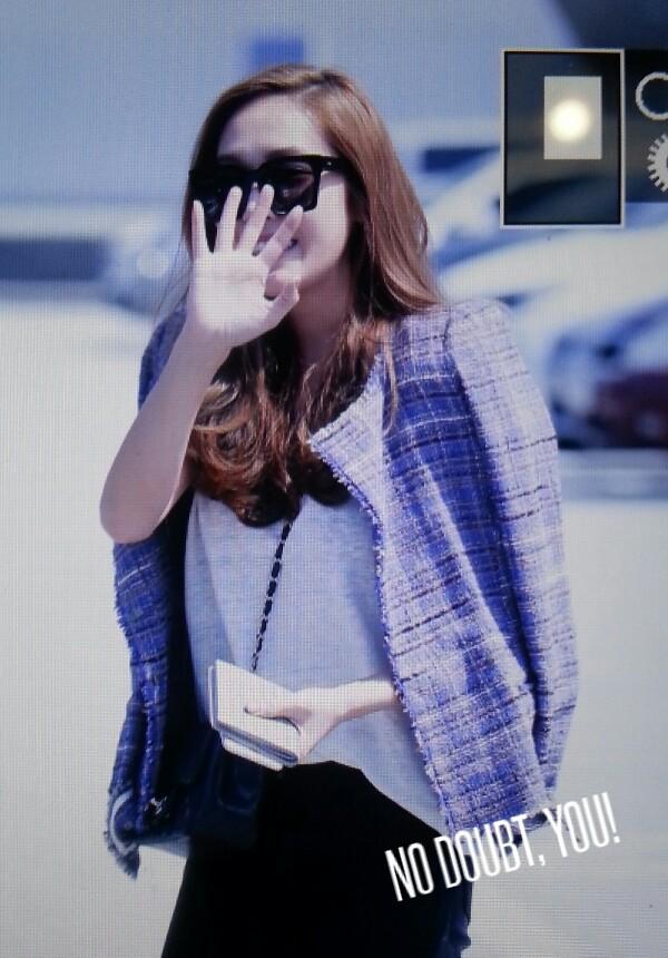 [PIC][27-04-2015]Jessica trở về Hàn Quốc vào trưa nay CDk21ikVAAATGhX