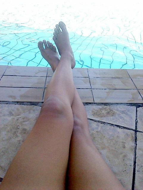eii_widia's tweet photo. Swim ☂ http://t.co/1Wmf5dzK1U