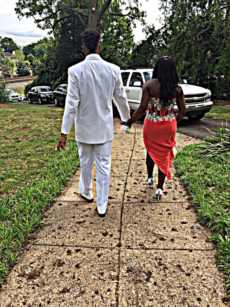 merrmazing_nyse's tweet photo. Friends of a feather flock together ππ₯π #prompics015 #slaydayornoday http://t.co/rHY138a6WZ