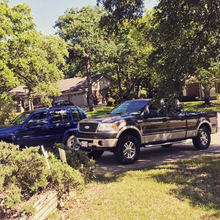 nickdopeland's tweet image. We all got lifted fords. #F15DYBoys