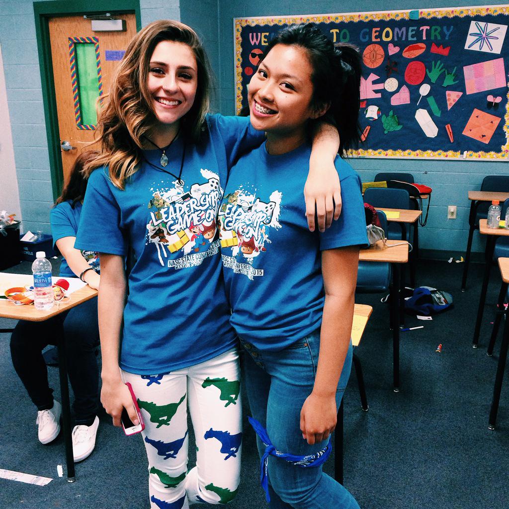 closophant's tweet photo. I'm gunna miss all my friends I made at #NASCGameOn 💔 http://t.co/kwXUaAYc9p