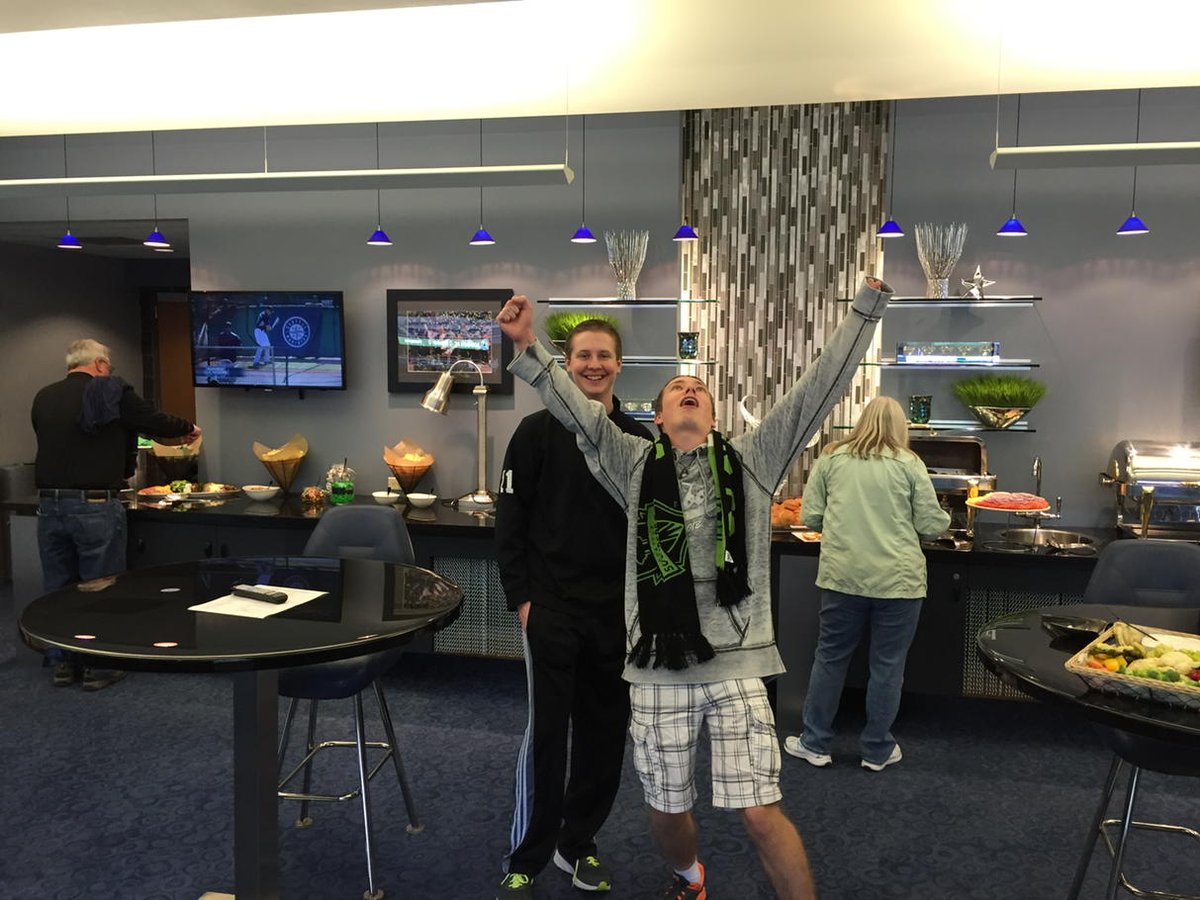 markzuber tweet picture