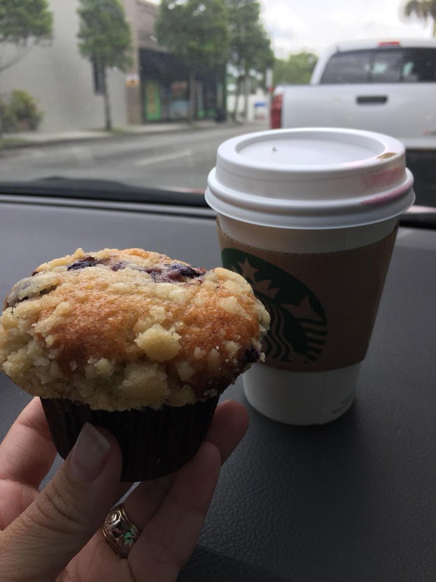 Gladyyy's tweet photo. First time trying this Starbucks Muffin ! It was delicious! Love it! #ocala #starbucks http://t.co/4RWNei8C5p