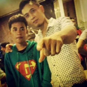 adrhigangster's tweet photo. With kapten Gangster @mickytipex @Mickala_INA http://t.co/P0SXPgGV54