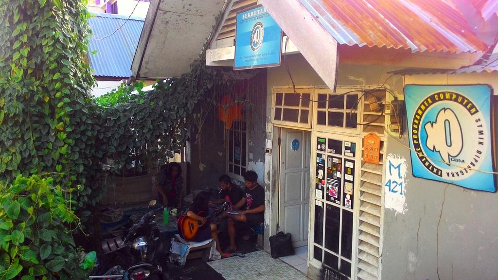 XPCom_'s tweet photo. Rumah Belajar eXtreme Programmer Computer Makassar 💻📚🎓 http://t.co/Fu2dv6AASF