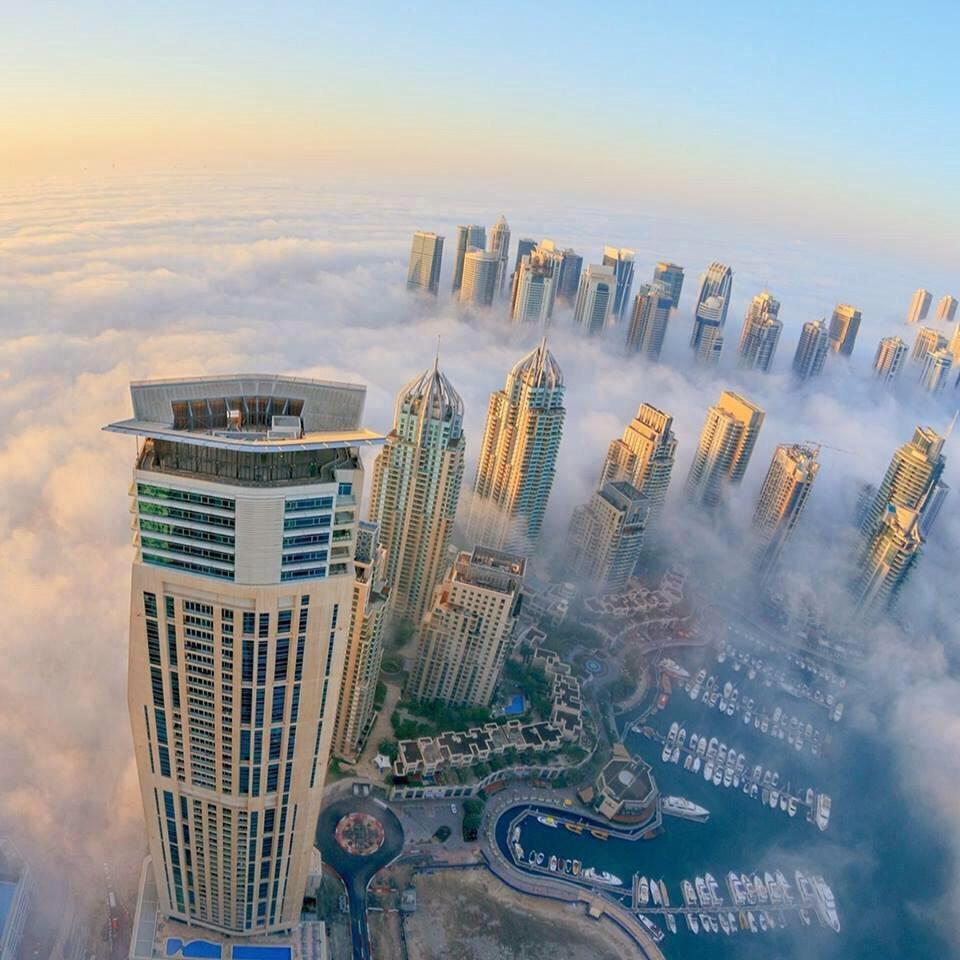 SickViews's tweet photo. Dubai is goals af 🙌😩 http://t.co/Pq8ZjGYMiF