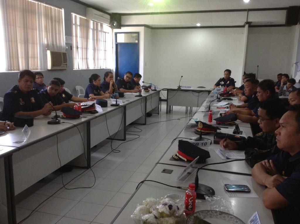 RCDS_PRO10's tweet photo. @pnppio @pnppro10 PSSUPT ANTONIO A TAYLAN JR, RCDS PRO presided the command conference at conf room, Camp Alagar,cdoc http://t.co/qR4I5KKSW9