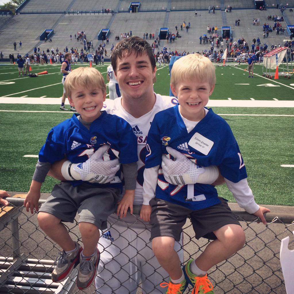 SarahShaffer9's tweet photo. Great Weekend! 😊 #Garozzos #jayhawkspringgame #bakingwiththeboys #blessedeveryday http://t.co/0AWUbWwuGn