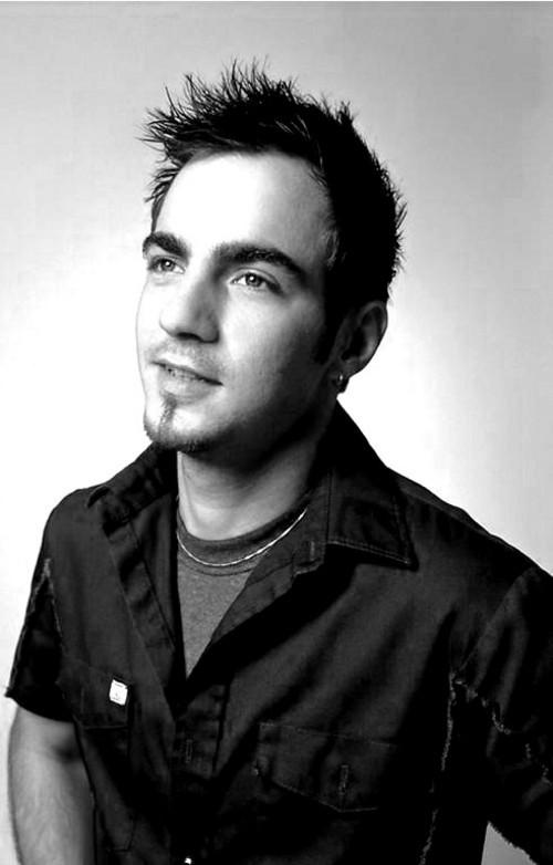 Feliz cumpleaños a Adam Gontier // Happy birthday to Adam Gontier 