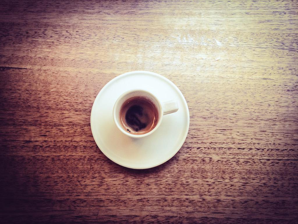 melb_bean_scene's tweet photo. A wake up shot for your Monday! @miram_bara the #coffee is at @Dukes_Coffee #Melbourne #coffeelove #CoffeeTalk http://t.co/N27lzp3fOv