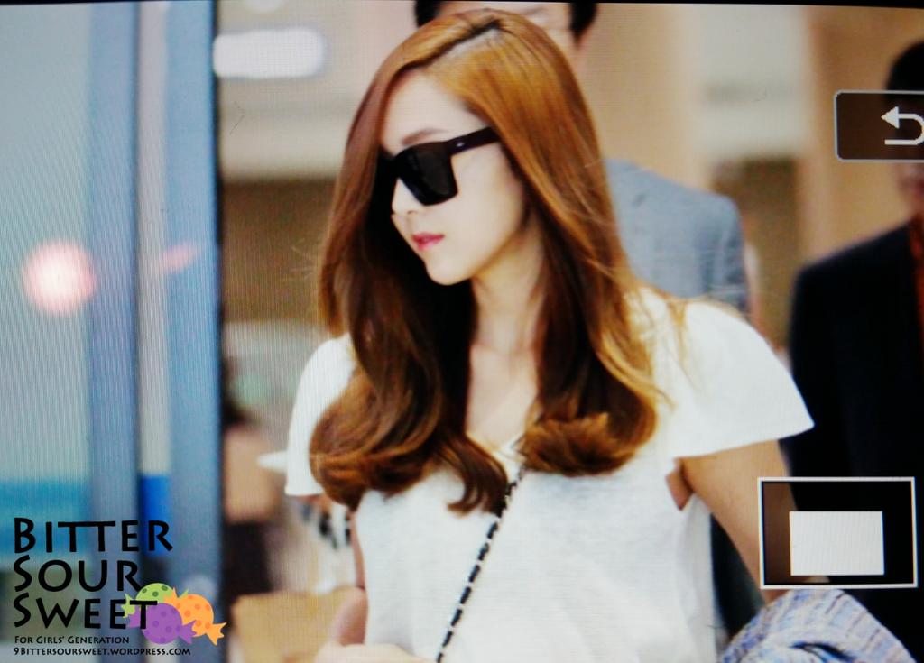 [PIC][27-04-2015]Jessica trở về Hàn Quốc vào trưa nay CDk_NxxUkAEGIwx