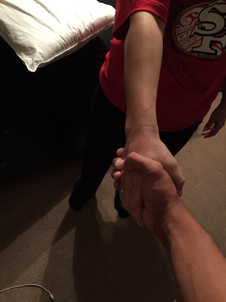 Owens_Aye1's tweet photo. The shake made it real , me bugging her hasn't been enough so I had to take it to Twitter @bpuopolo1 http://t.co/edtP7OgQAG