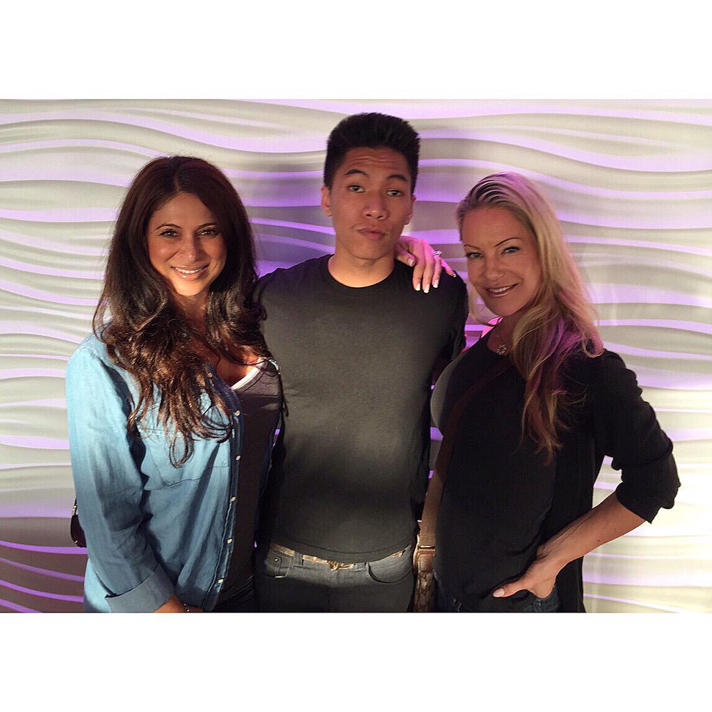 TonyLuu's tweet image. Quick drinks with friends in #PacificBeach