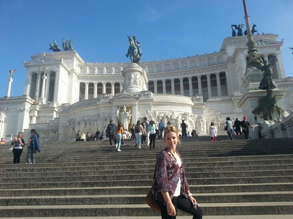 maaria_fndez's tweet photo. I LOVE ROMA #BonitosRecuerdos ☺☺ http://t.co/CIyxgEgubK