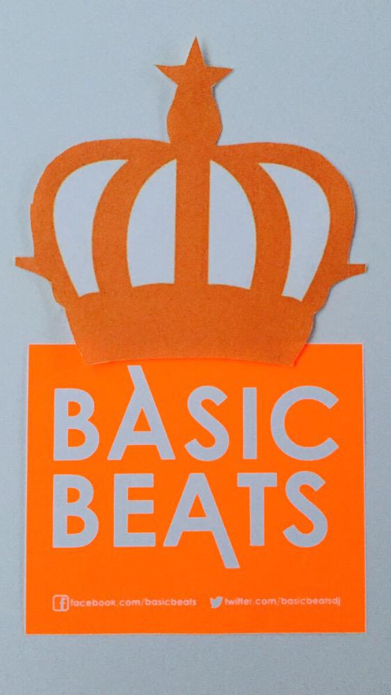 BASICBEATSdj's tweet photo. Wij zijn onderweg naar Amsterdam ! Wie gaan we zien langs de grachten ?! #basicbeats http://t.co/TbjDEhEDkz