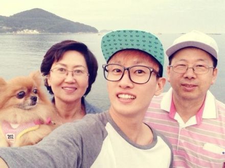EunHae_Indo's tweet photo. #RIPChoco #Eunhyuk #Choco #HyukMom #HyukDad #ThankUChoco http://t.co/LRh89qZ7xj