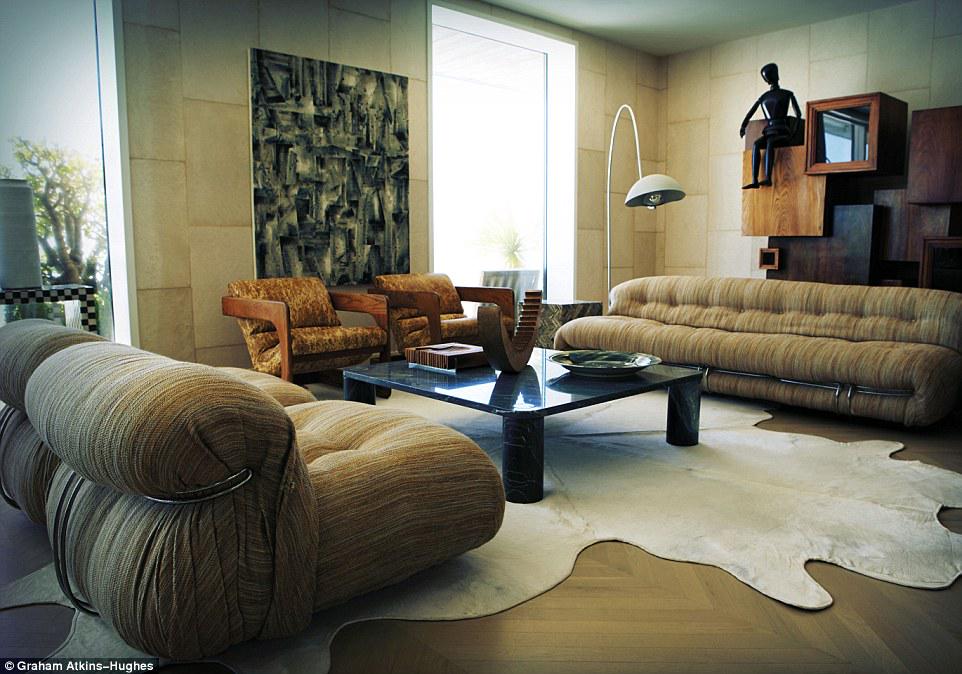 KermesInteriorDesign (@kermesid) on Twitter photo Interior guru Abigail Ahern’s top 10 tips on how to banish beige dailym.ai/1JsFVqZ #homedecor via <a href="/Femail/">Fake Email</a> Interior guru Abigail Ahern’s top 10 tips on how to banish beige dailym.ai/1JsFVqZ #homedecor via <a href="/Femail/">Fake Email</a>