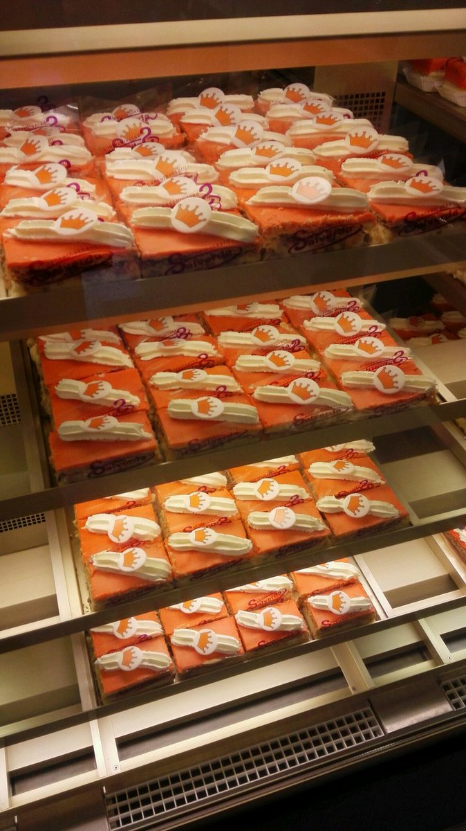 SalverdaBanket's tweet photo. @niek_lwrd @KleineKerkstLWD http://t.co/HcgjSEY6Iy