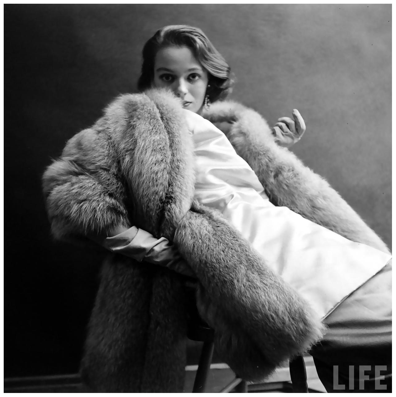 Happy FURRY BIRTHDAY to actress Sandy Dennis, an Oscar winner for her performance in Who\s Afraid of Virginia Woolf? 