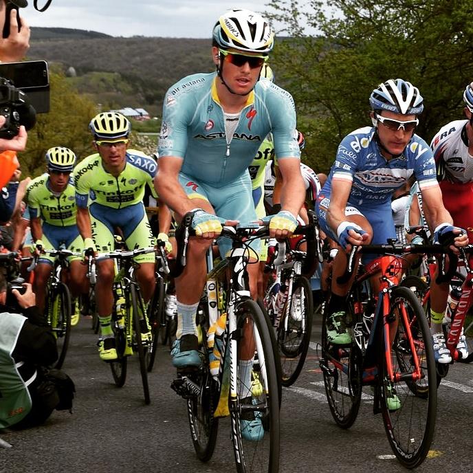 XDSAstanaTeam's tweet photo. Kangert, Scarponi, Taaramäe, Fuglsang and Nibali at #LBL2015 with @bettiniphoto http://t.co/b1UffOW2h4