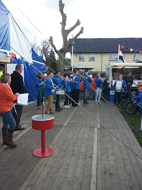 OVMiddenmeer's tweet photo. Toeternietoe ... geweldig! http://t.co/ZulJrXSA85