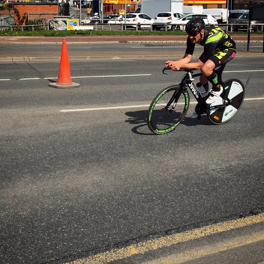 triandswimSHOP's tweet photo. We'll be the first place in the UK to stock the #FastCamo #TriSuit from @QuestSportsWear. With sleeves or without! http://t.co/nQcSDhLUn0