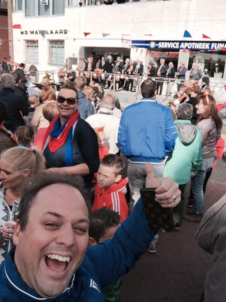 fransbauer_'s tweet photo. Altijd leuk in mijn Fendert http://t.co/CttDxLOT9A