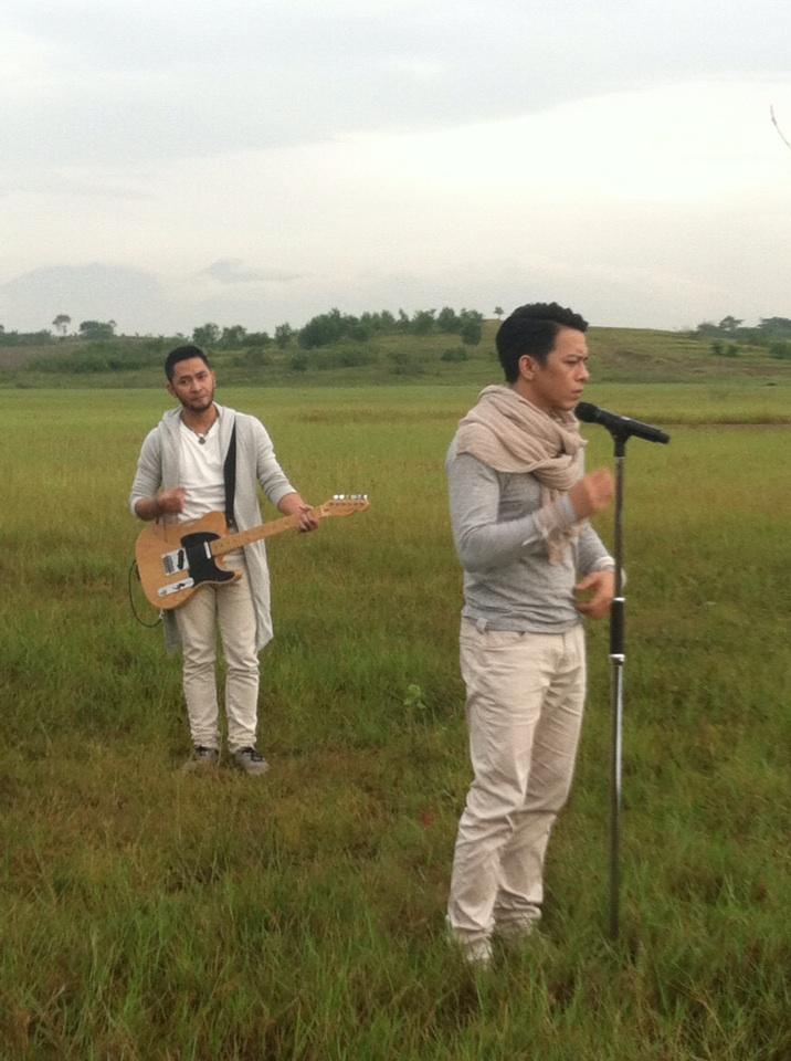 NOAH_ID's tweet photo. Tunggu berita ttg pembuatan video klip terbaru NOAH di http://t.co/cjD25osT3j http://t.co/C8QgwM9rUd