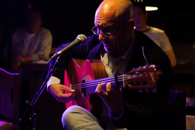 Explore_Croatia's tweet photo. we spend some great time at the Omiš guitar fest :D 
#Omis #guitarfest #guitar #music #artist #festival #croatia http://t.co/aZsl0Fz2Qc