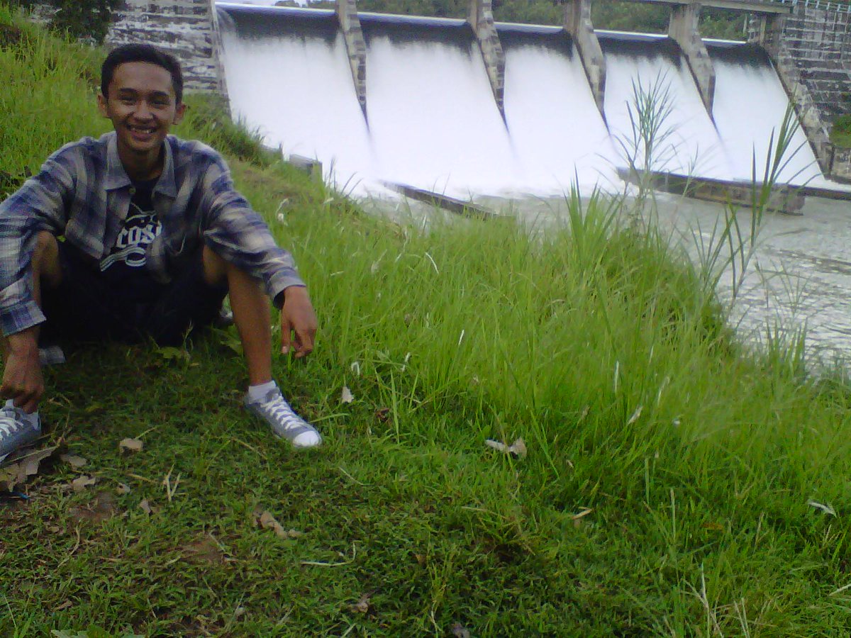 Agng_p_'s tweet photo. Bendungan pejengkolan :D http://t.co/hS5ZDKXAC5