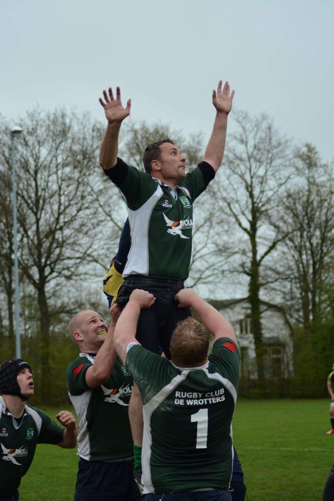 MarianBaarda's tweet photo. Gisteren cursus sport gehad. Onderwerp rugby! @RCdeWrotters http://t.co/mChOLyfuA0