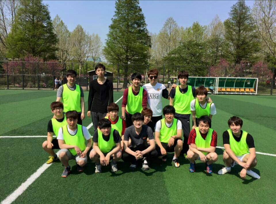 문성원 tweet media