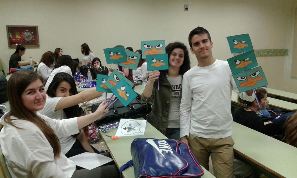 platypusoyer's tweet photo. Come on girls! We can! http://t.co/LcsnhG04zt