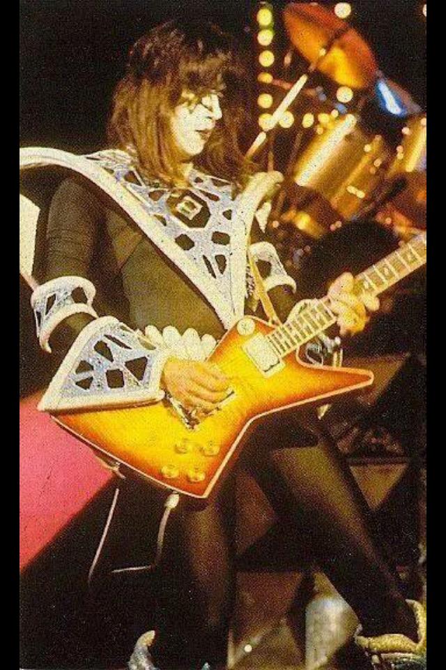 akireanamay's tweet photo. All I want is #Spaceinvadertour in Japan!
Happy birthday again
#AceFrehley#HappybirthdayAce http://t.co/IEZ5qyv0fE