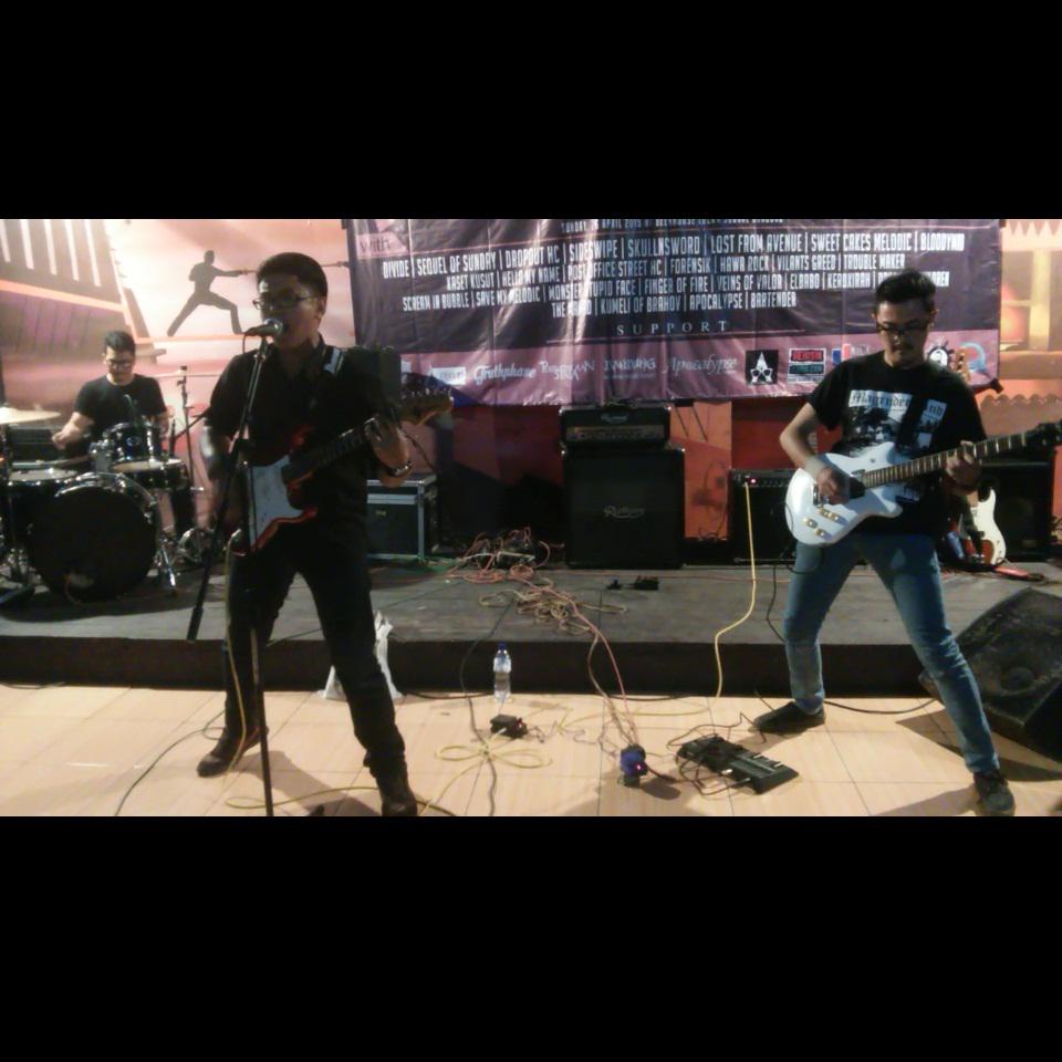 FORENSIK on stage at SOUNDLINE #RoadtoFSD2015 X DIVIDE #Darahbirutour 26-04-15 <a href="/RISEUP_M/">#FSD2015</a> @indiestortions