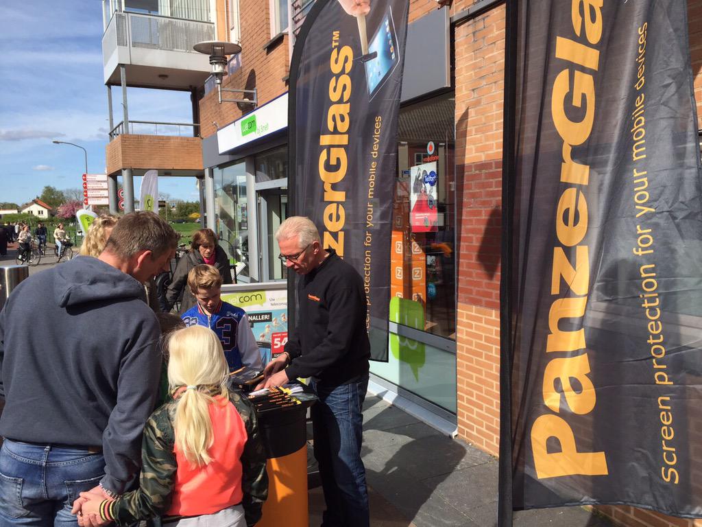 #Hamerdag bij <a href="/WelcomBijSmelt/">Welcom bij Smelt</a> in #Hardenberg. Zien we zo ook? #Koningsdag