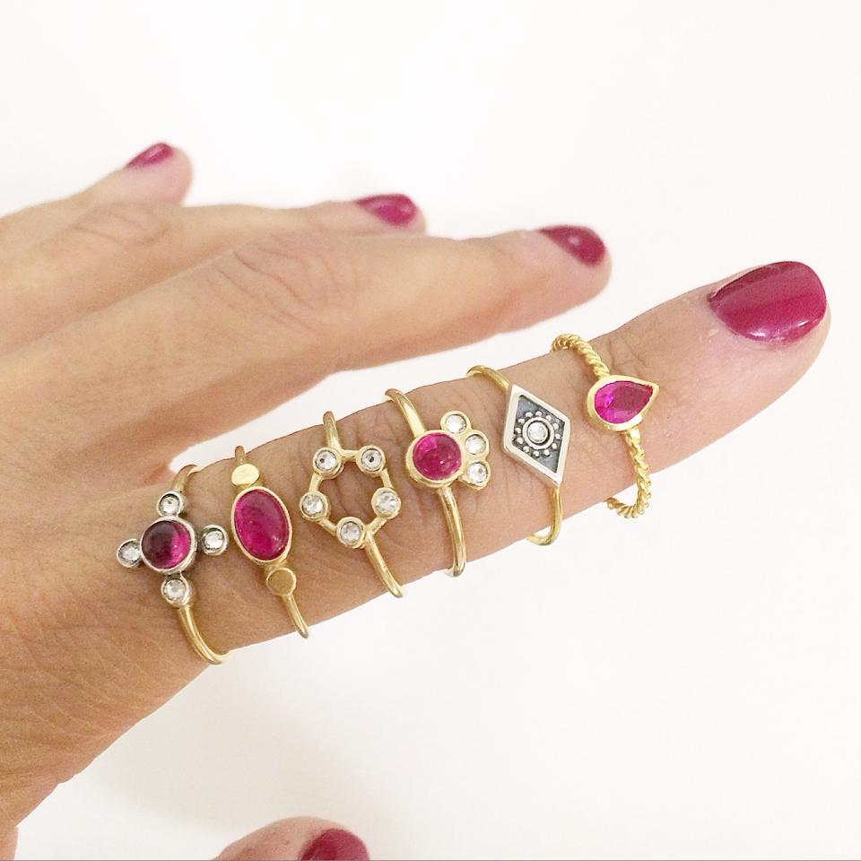 Ouipetit's tweet photo. ¿Os gusta este mix&amp;match en rojo #Oui?! Os recordamos que tenéis #gratis los gastos de envío por #DiaDeLaMadre!! http://t.co/opvQfc9kkT