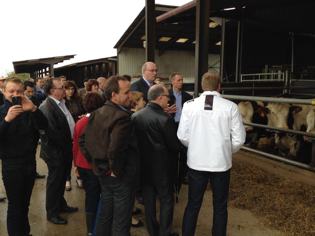 Visite de Phil Hogan ce matin sur l exploitation Daul