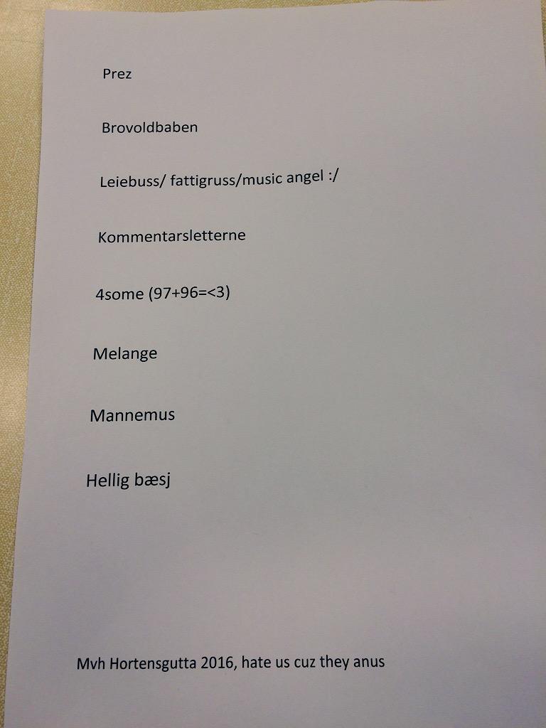 Vidorra2015's tweet photo. Kjipt når 97 tror de er russ:/ #åretsklein #snakkaspårulling #nææt :3 http://t.co/7rzbhOi2B1