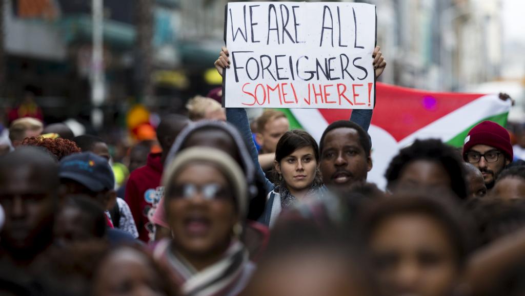 RaiAlgerie's tweet photo. Violences xénophobes en Afrique du Sud: malaise entre Pretoria et Abuja http://t.co/UpBs3Z6Ejm http://t.co/tAj4MrVQLJ