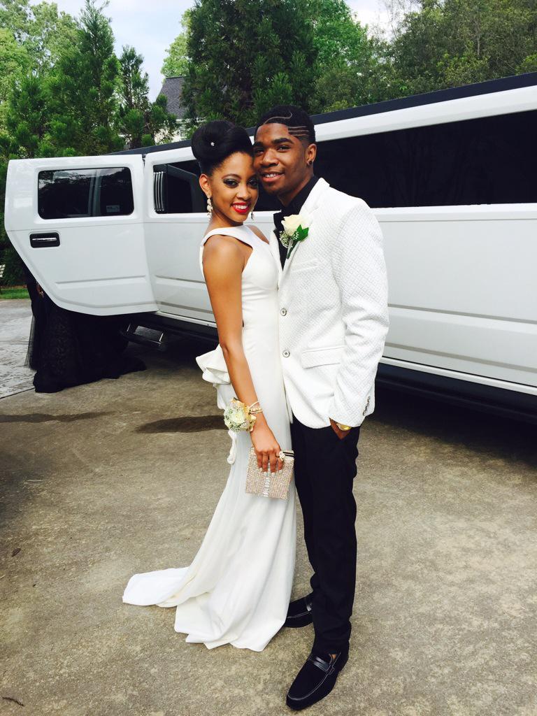 kenziesymone's tweet photo. Ok. I'm done. #LeaveNoWitness #LeaveNoWitnesses #prom2k15 #Prom2015 #NHSProm #nhsprom2015 http://t.co/mbvIOWOxKw