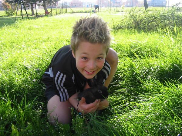 HopeNAC's tweet image. "On reconnaît le degré de civilisation d'un peuple à la manière dont il traite ses animaux" — Gandhi