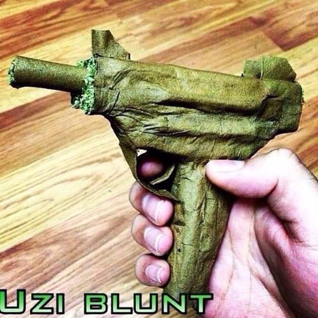 cigspy's tweet photo. It's dope  but some ppl have a lot of time in their hands  #cannabis http://t.co/YMwpZde4l5